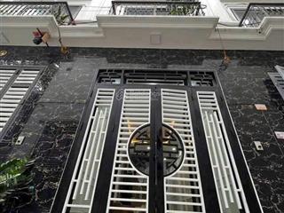 Nhà ô tô tránh nhau, kinh doanh 42m2 cầu diễn