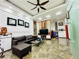 Bán nhà mỹ đình 50m2 5 tầng, kinh doanh sầm uất, lô góc, dân xây giá chỉ 9 tỷ