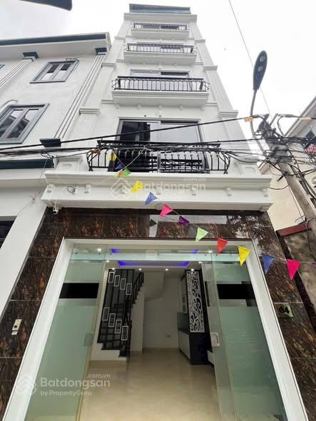 Bán nhà 5 tầng di trạch ô tô đỗ cửa gần đường 3.5 giá chỉ 5. x tỷ