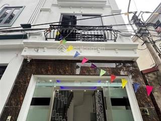 Bán nhà 5 tầng di trạch ô tô đỗ cửa gần đường 3.5 giá chỉ 5. x tỷ