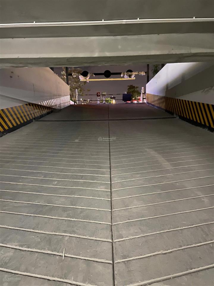 Bán tòa nhà văn phòng 40tầng hạng a goldmark city chỉ với 54tr/m2 136 hồ tùng mậu, bàn giao luôn