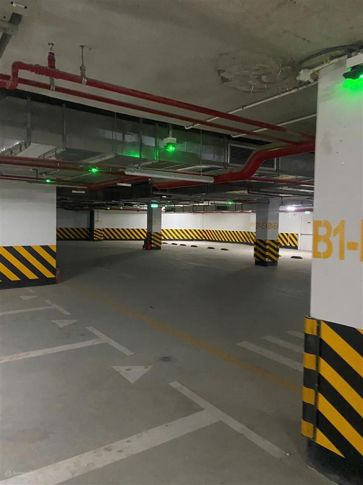 Bán tòa nhà văn phòng 40tầng hạng a goldmark city chỉ với 54tr/m2 136 hồ tùng mậu, bàn giao luôn