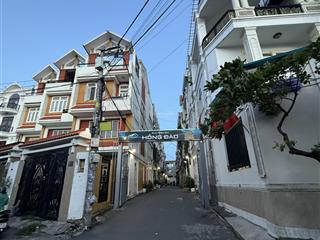 Nhà phố liền kề chính chủ , khu dân cư cao cấp