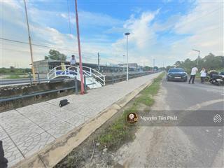 7,5m ngang 2 mặt tiền nhựa. ngay kcn phước đông 3200ha. chỉ 374tr (1m)