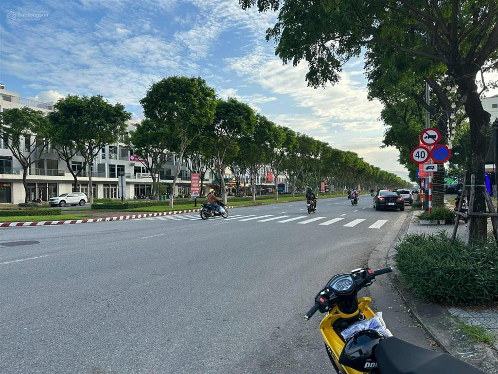 Mặt tiền nguyễn sinh sắc, hàng hiếm được xây cao tầng, ngang 7m, cạnh mega market và quảng trường