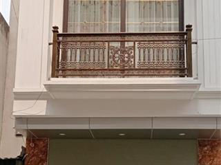 Siêu mẫu tô hiệu nhuệ giang hà đông hà nội.nhà phân lô 50m2 ,4tầng giá 12 tỷ