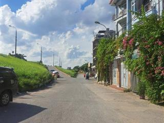 Bán gấp nhà ở cự khối giá tốt gần cầu vĩnh tuy đầy đủ nội thất