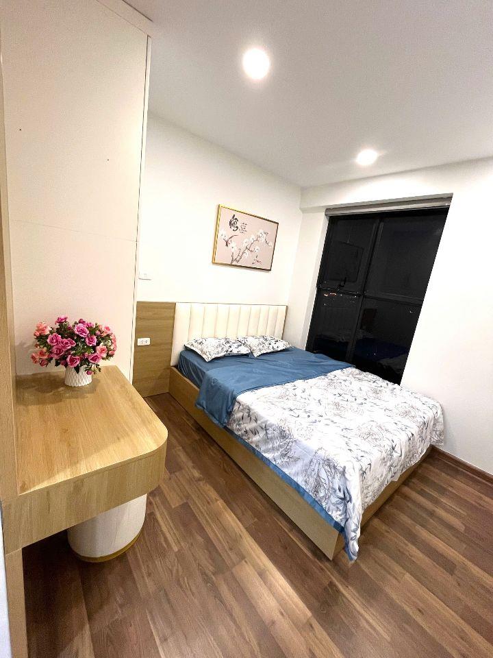 hiếm- bán chung cư kđt nam trung yên, cầu giấy dt 80m2, 2 ngủ, nhà đẹp, sẵn sổ đỏ