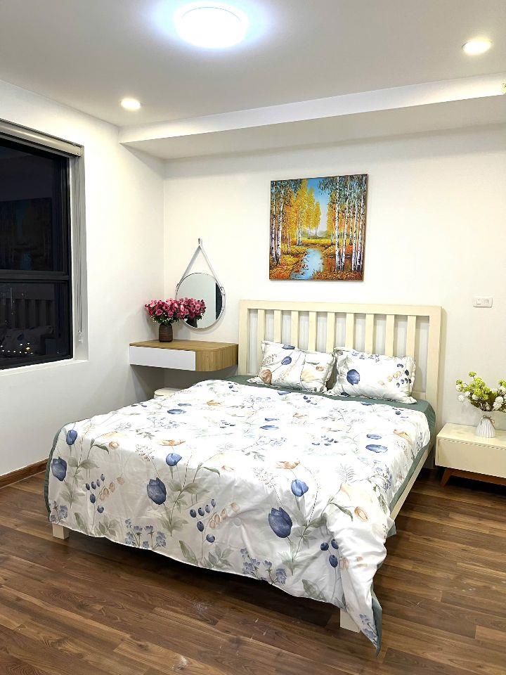 hiếm- bán chung cư kđt nam trung yên, cầu giấy dt 80m2, 2 ngủ, nhà đẹp, sẵn sổ đỏ