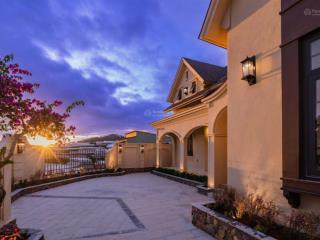 Bán villa sân vườn  kiến trúc đồng quê pháp cao cấp 300m²  16 tỷ.
