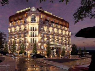 Bán khách sạn vip 100 phòng  vị trí vàng góc 2 mặt tiền trung tâm đà lạt. giá 350ty