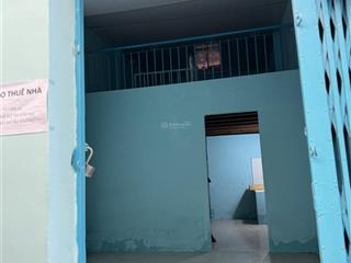 Nhà nguyên căn 32 m2, gần chợ, trường, hẻm 85 đường bùi minh trực, p5, q8.  o90 284 2305 (trúc)