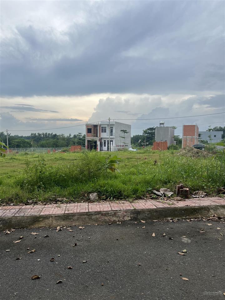 Bán đất nền giá rẻ giáp quận 9, thủ đức, diện tích 76m2 giá 1tỷ480tr/nền, sổ hồng riêng full thổ