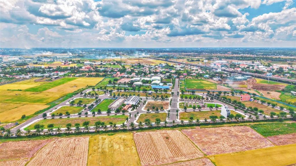 Bán đất nền dự án king hill residences, liền kề kđt ecopart và kosy(100m2) giá 2,2 tỷ,sổ hồng riêng