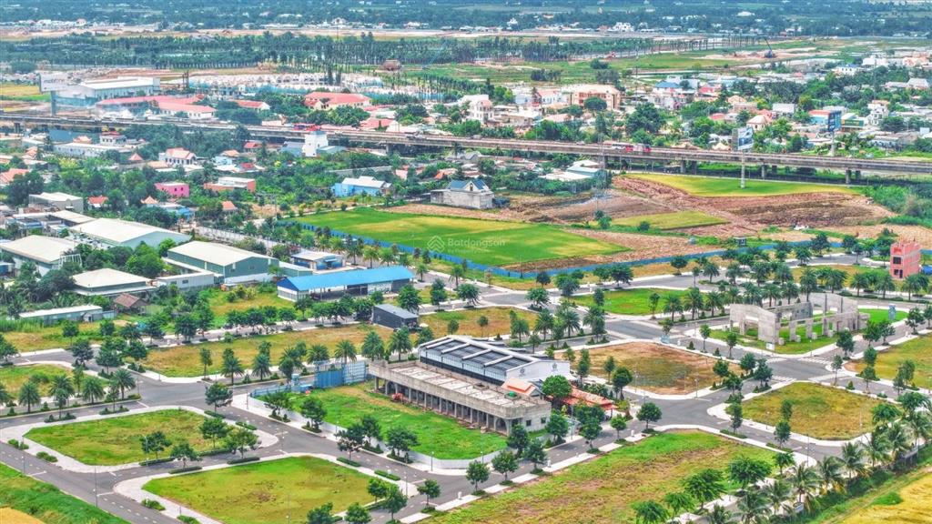 Bán đất nền dự án king hill residences, liền kề kđt ecopart và kosy(100m2) giá 2,2 tỷ,sổ hồng riêng