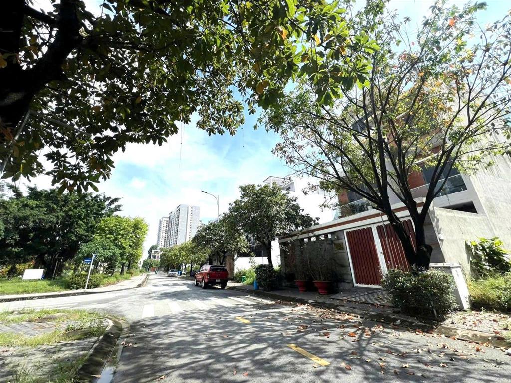 Đất 2 mặt tiền thuận an, bình dương, ngang 10m x 20m, thích hợp xây biệt thự/văn phòng, giá 8.5 tỷ