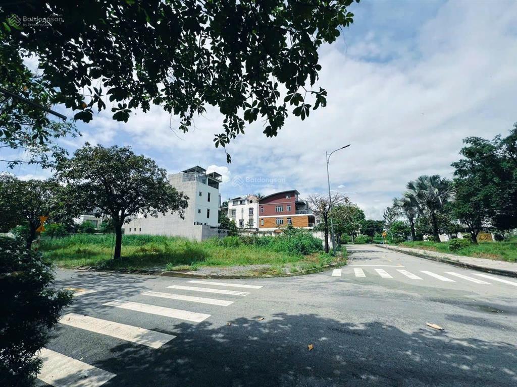 Đất 2 mặt tiền thuận an, bình dương, ngang 10m x 20m, thích hợp xây biệt thự/văn phòng, giá 8.5 tỷ