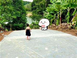 Đất vườn nghỉ dưỡng ngay mặt hồ trị an thở mộng  sẵn vườn cây ăn trái  đường betong rộng rãi