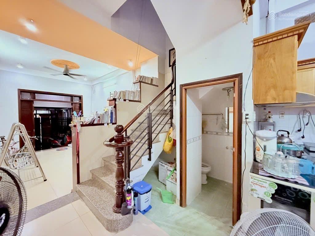 Nhà đẹp huỳnh văn nghệ 2 tầng 82m khu dân cư an ninh 6.8 tỷ.