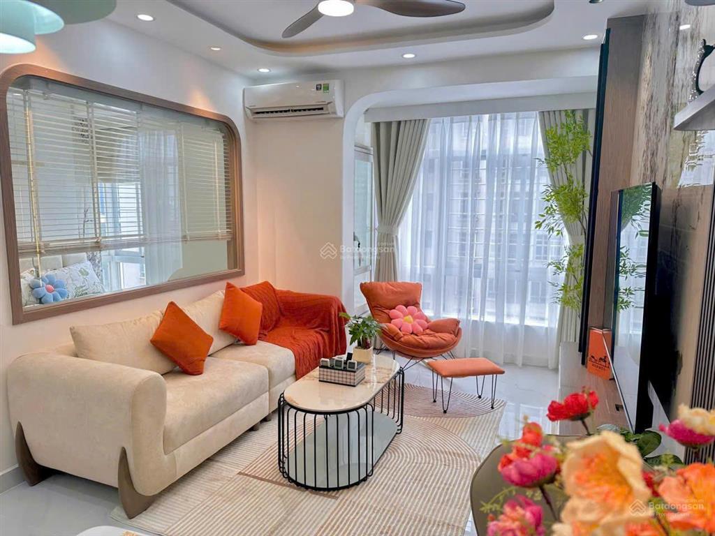 Cho thuê căn hộ sky garden, nhà đẹp, full nội thất, view thoáng, giá cực rẻ.  0918 785 *** em hạnh.
