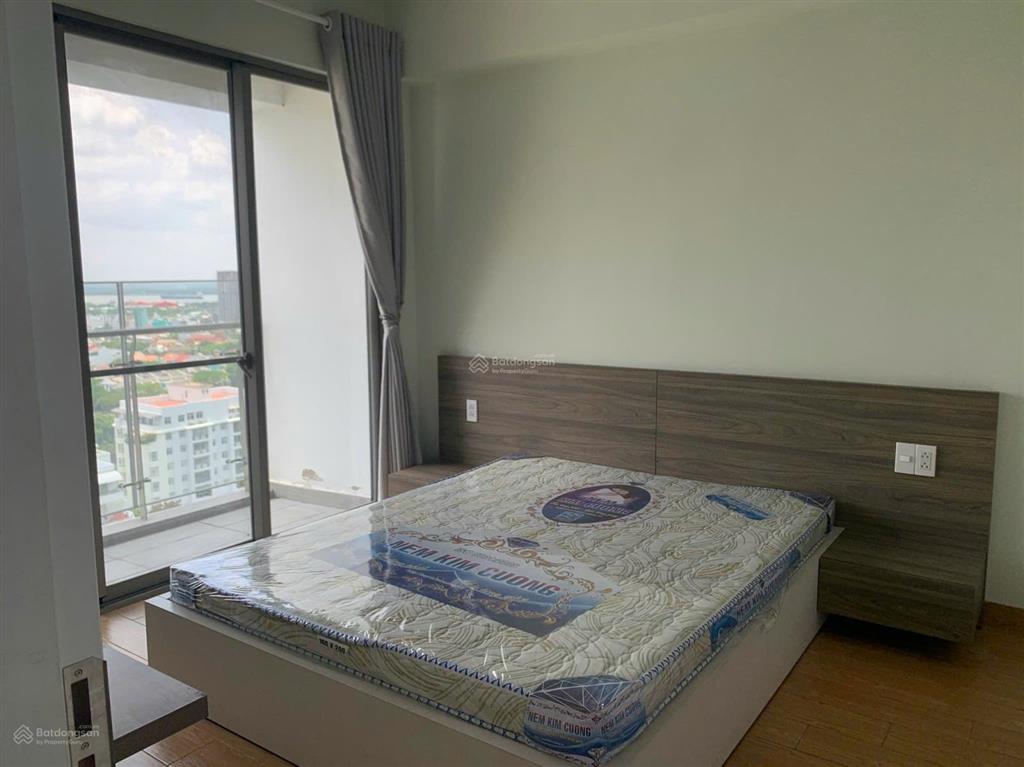Cho thuê căn hộ đẹp tại chung cư hưng phúc 2pn 2wc full nội thất, nhà đẹp.  0918 785 *** (em hạnh)