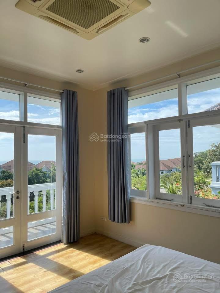 Chính chủ gấp bán biệt thự sealink view biển  full nội thất  400m2 thổ cư  nhỉnh 13 tỷ