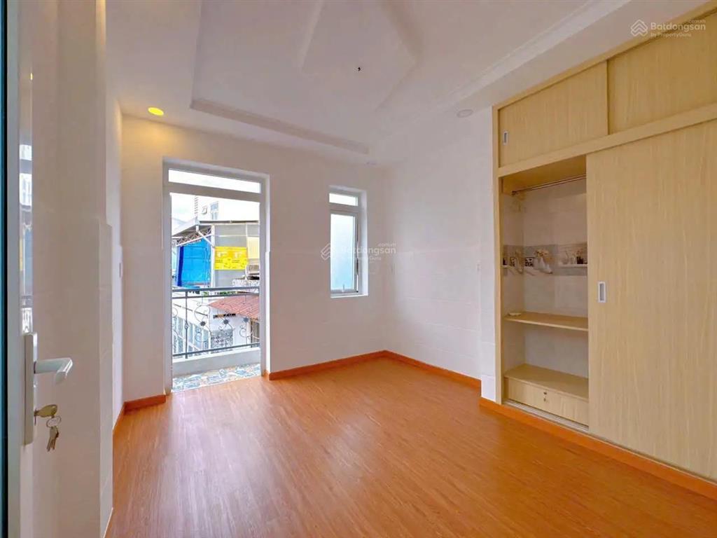 Cắt lỗ bán gấp !hẻm nguyễn kiệm p9, q. phú nhuận  dt 26.6 m2 4 tầng  giá giảm chỉ còn 6 tỷ tl!