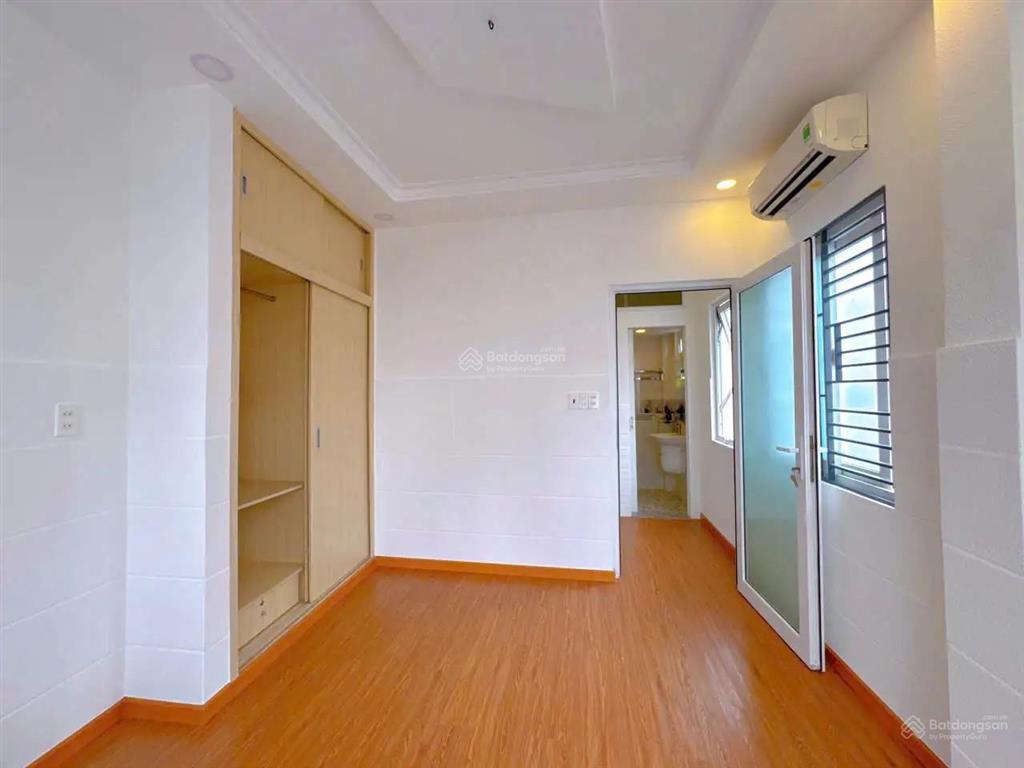 Cắt lỗ bán gấp !hẻm nguyễn kiệm p9, q. phú nhuận  dt 26.6 m2 4 tầng  giá giảm chỉ còn 6 tỷ tl!