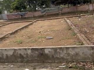 Chính chủ bán mảnh đất 70m2 sổ đỏ chính chủ trục đường liên thôn, bán nhanh