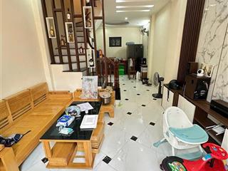 Bán nhà 30m2  5 tầng sổ đỏ hơn 5 tỷ  gần trường, chợ, khu đô thị