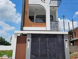 Bán gấp nhà lầu gần trường lái bửu long biên hòa diện tích 105m2 giá 1tỷ950 đường xe hơi né nhau