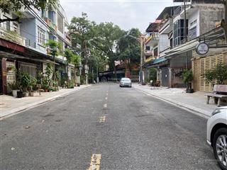 Ban dat tang nha 3 tang trung tam thanh pho gan truong gan cho rat nhiều tiện y ich