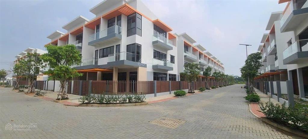 Chỉ từ 1tỷ2 sở hữu ngay nhà phố elite life 1 trệt 2 lầu, đang bàn giao nhà dt 80m2.  0788 911 ***0