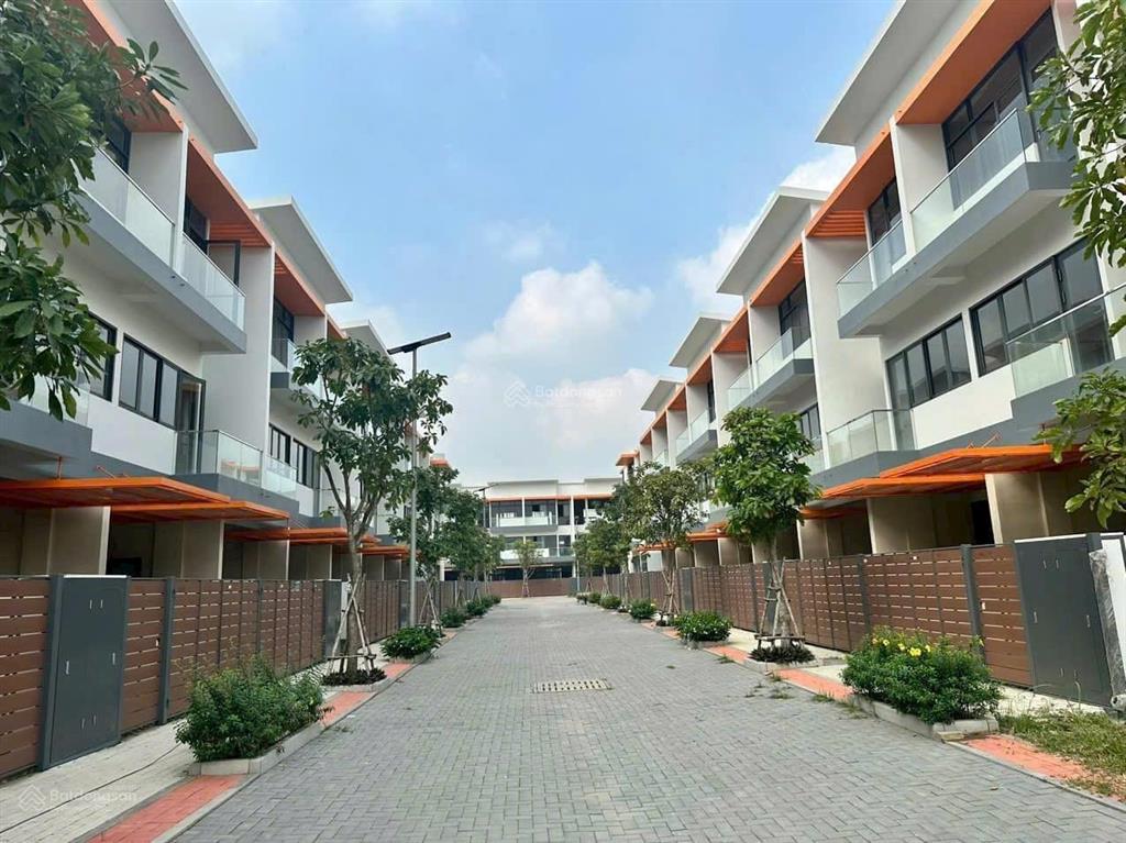 Chỉ từ 1tỷ2 sở hữu ngay nhà phố elite life 1 trệt 2 lầu, đang bàn giao nhà dt 80m2.  0788 911 ***0