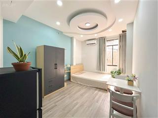 Cho thuê căn hộ full nội thất cửa sổ quận 1 gần công viên lê văn tám, vòng xoay điện biên phủ