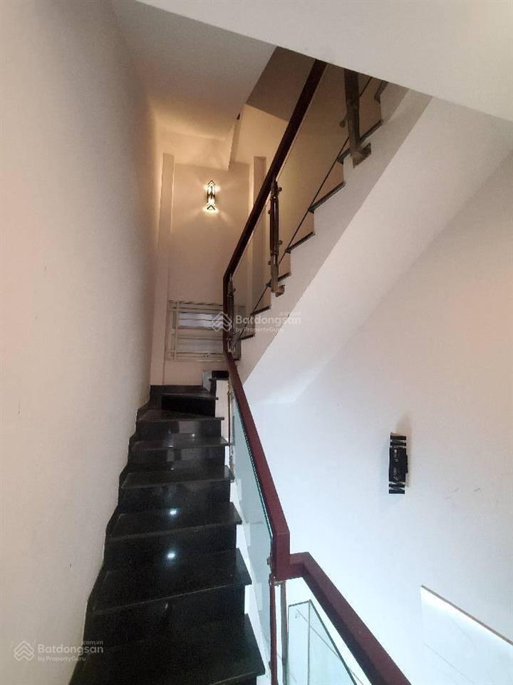 Ngã tư hàng xanh, hẻm xe hơi, gần điện biên phủ, hẻm xe hơi, nhà 3 tầng dt 50m2, 4pn, nhỉnh 8.x tỷ.