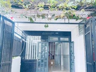 Cần bán gấp nhà 1 trệt 1 lầu 64m2  sổ hồng riêng  hẻm xe hơi vào nhà  giá 2,05 tỷ
