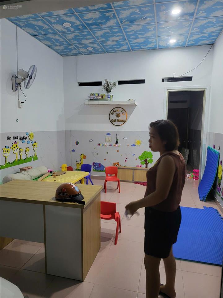 Về quê cần tiền bán gấp nhà mặt tiền