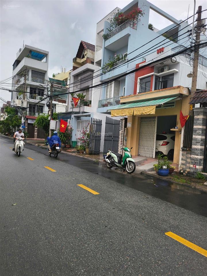 Về quê cần tiền bán gấp nhà mặt tiền