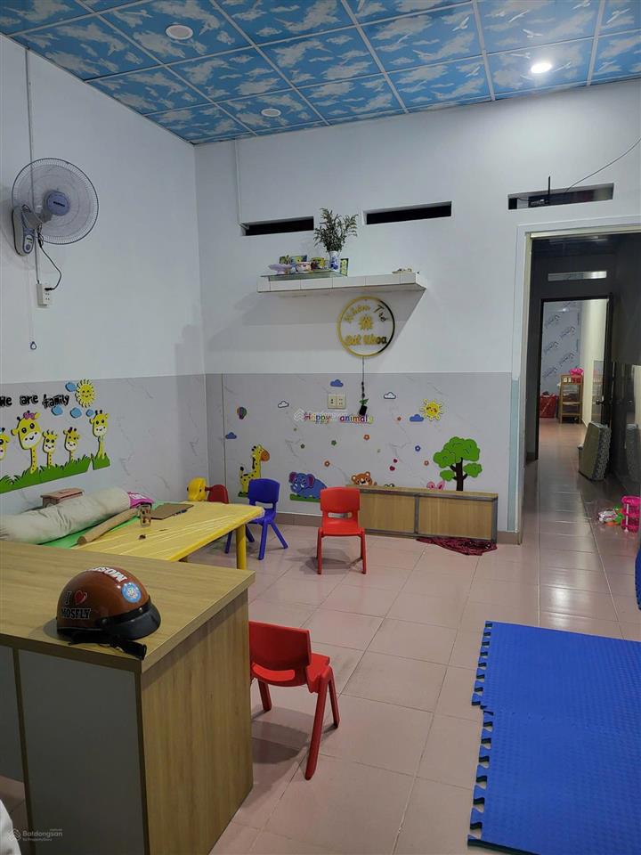 Về quê cần tiền bán gấp nhà mặt tiền