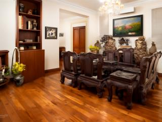 Bán vài nhà biệt thự mặt tiền đường phường đa kao, 205m2 65 tỷ 240m2 130 tỷ