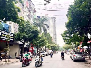 Giáp mặt phố lê văn lương  bán đất tặng nhà  ôtô tải 5 tấn chạy  3 thoáng  xây toà văn phòng