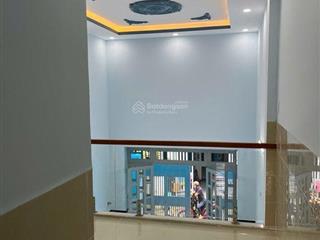 Bán nhà bình thành, dt 4.2x16m  hẻm xe hơi  sổ hồng cc  hoàn công đủ