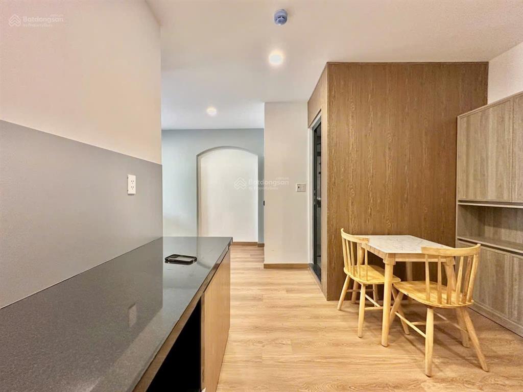 Apartment for rent in district 4  1br with separated kitchen  fullyfurnished  balcony