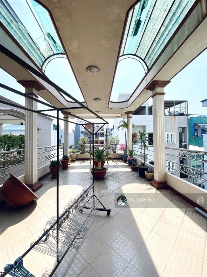 Quận 3  cmt8  64.2m2  13.5 tỷ  5 tầng  dt 40tr/th  sát mt