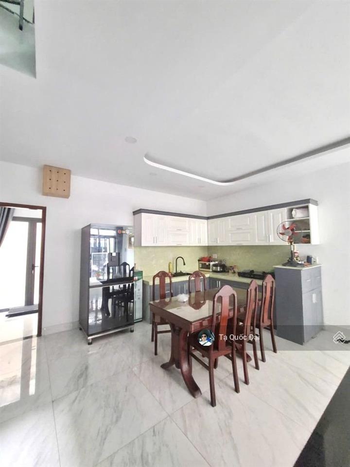 Quận 3  cmt8  85m2  14 tỷ  4 tầng  hxh thông  nở hậu 8m