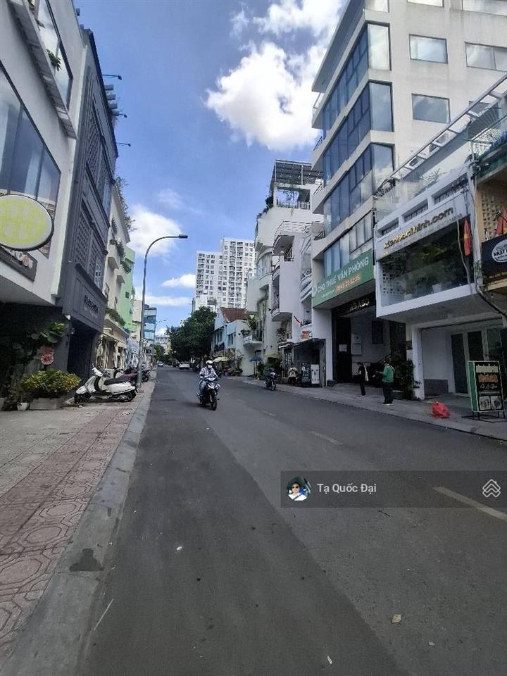 Quận 1  mt nguyễn văn nguyễn  60.2m2  18 tỷ  lô góc 3 mặt tiền  dòng tiền 48 tr/tháng