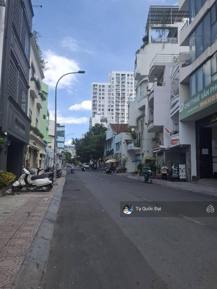 Quận 1  mt nguyễn văn nguyễn  60.2m2  18 tỷ  lô góc 3 mặt tiền  dòng tiền 48 tr/tháng