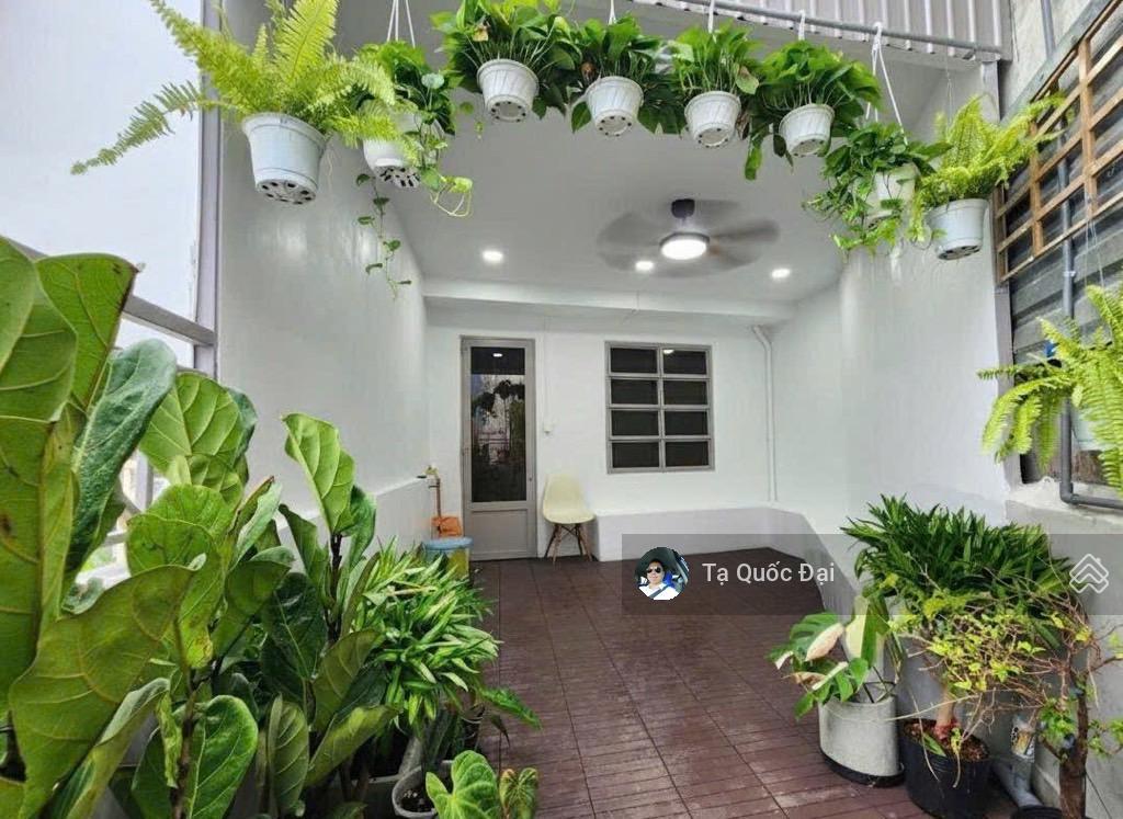Quận 1  mt đinh tiên hoàng  40.6m2  18 tỷ  dòng tiền 80tr/th  thang máy  2 mt trước sau