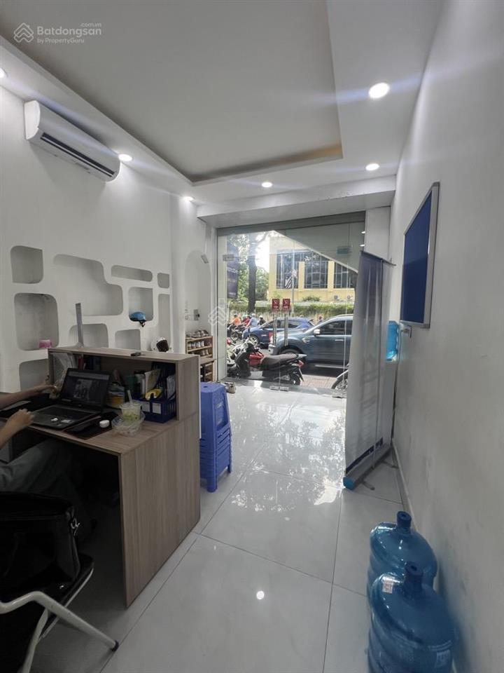 Quận 3  mt võ thị sáu  55.4m2  12.9 tỷ  3 tầng mới  dòng tiền 36tr/tháng